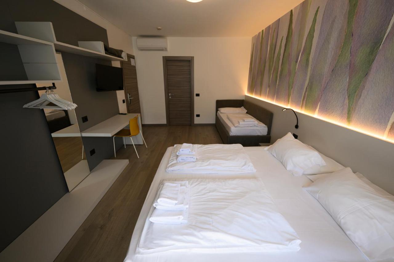 Park Hotel Eden Torbole Sul Garda Exterior photo