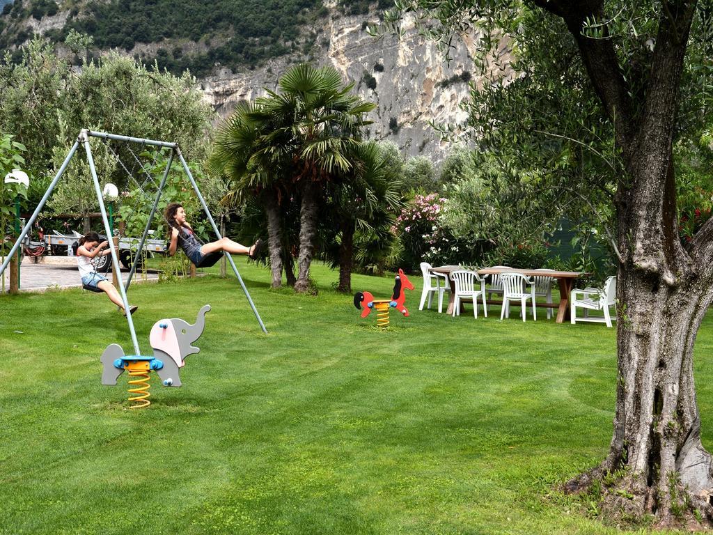 Park Hotel Eden Torbole Sul Garda Exterior photo