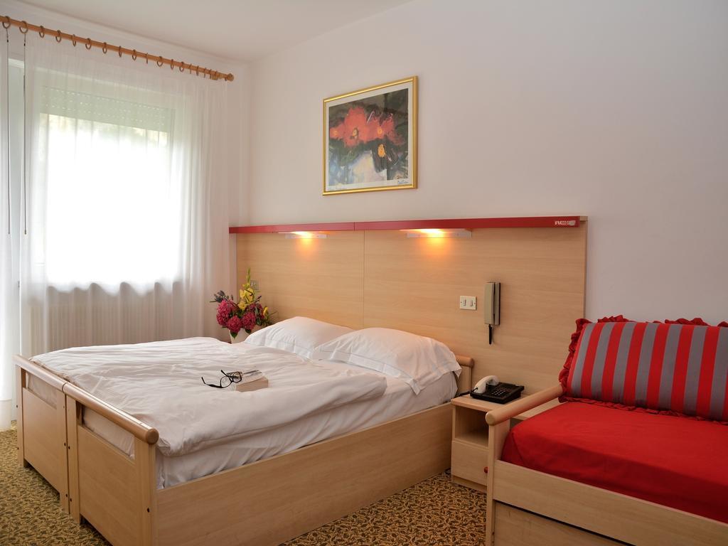 Park Hotel Eden Torbole Sul Garda Exterior photo