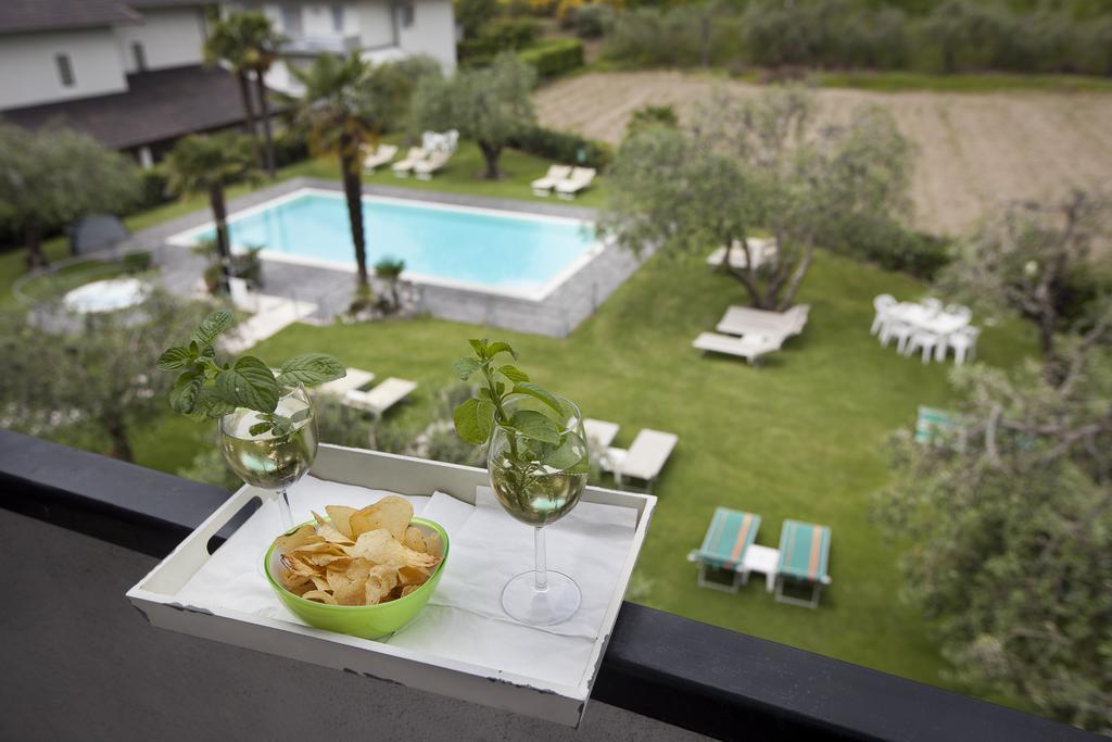 Park Hotel Eden Torbole Sul Garda Exterior photo